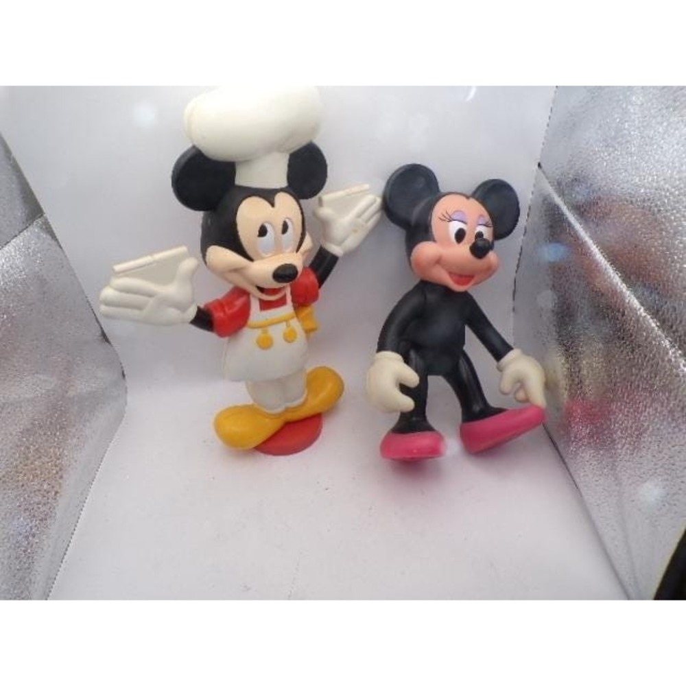 Disney Mickey Mouse Chef and Minnie Mouse Action Figures Plastic Toy Lot 2pc